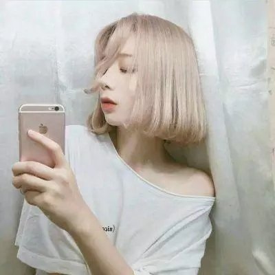 杜鹃花飞